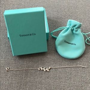 TIFFANY & Co. OLIVE LEAF VINE BRACELET